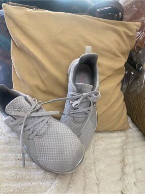 Adidas Climacool Cage Light Gray and Pink Accent Golf Shoe Size 6